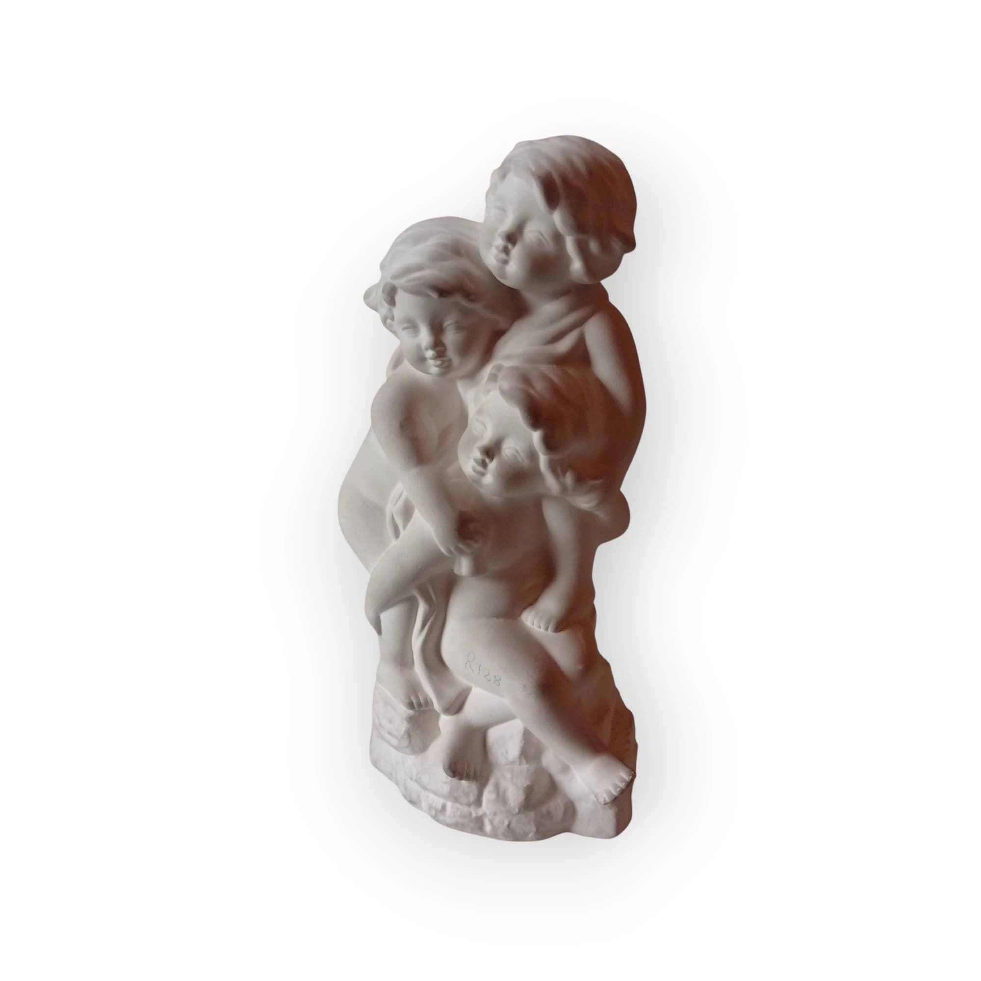 3 Girl Statue Blank